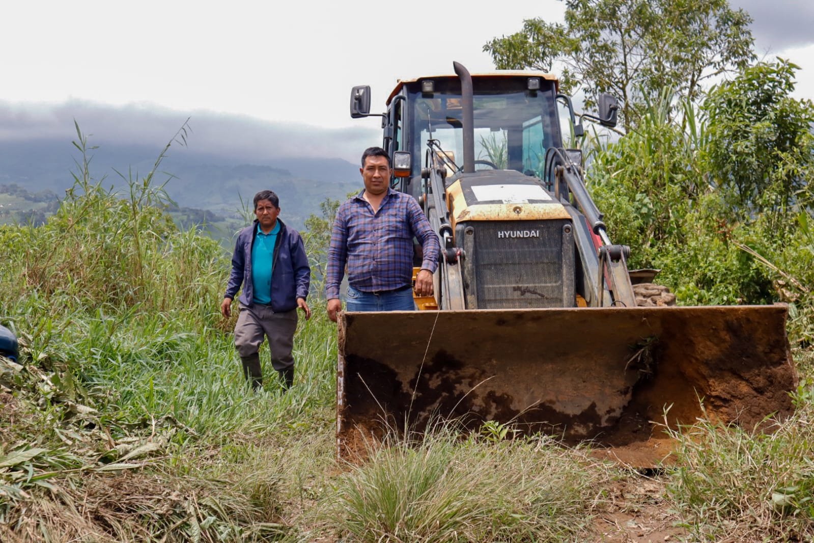 Presidente recorrido de campo